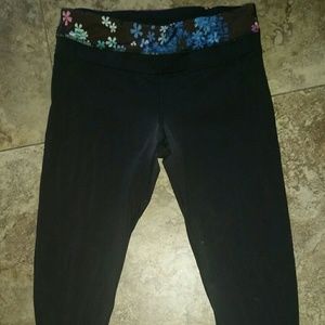 Lululemon 6 black crop leggings